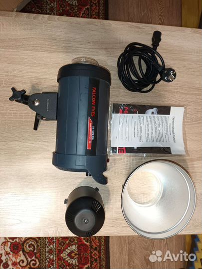 Falcon (моноблоки/вспышки, предметный столик)