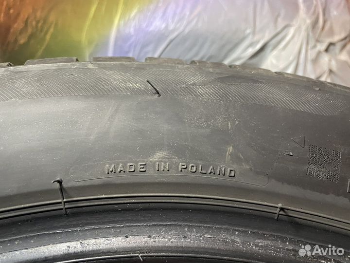 Bridgestone Blizzak LM-001 275/45 R20