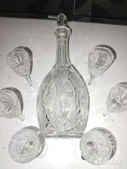 Графин с рюмками
