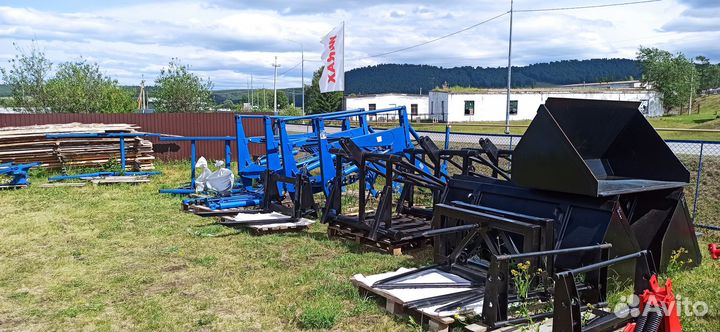 Фронтальный погрузчик пку 0,8