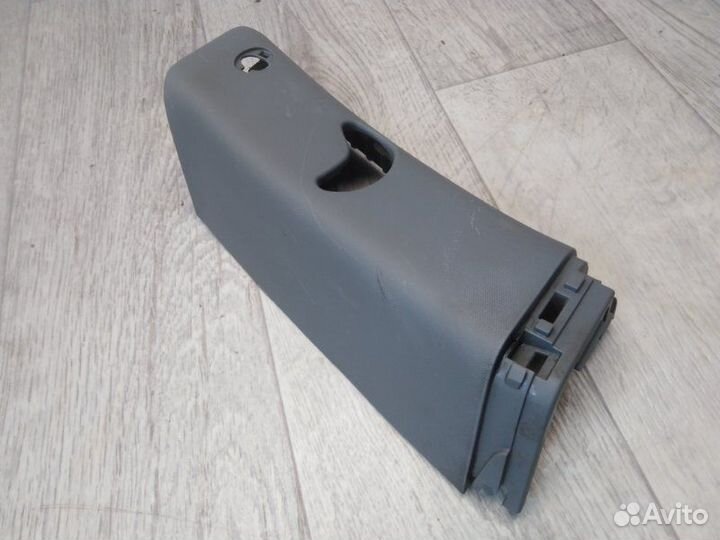 Обшивка стойки задняя левая Kia Sorento G4KE 2011