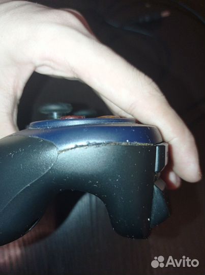 Геймпад logitech f310 (Поврежденный пластик)