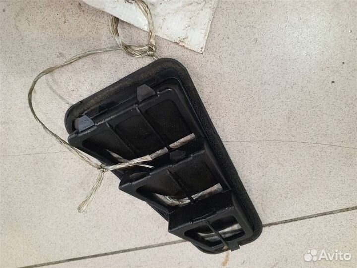 Решетка вентиляционная Mitsubishi Lancer Cedia CS