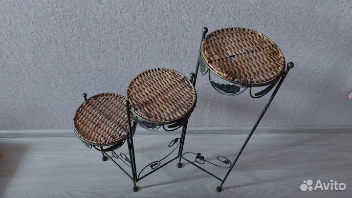 Подставка для цветов напольная