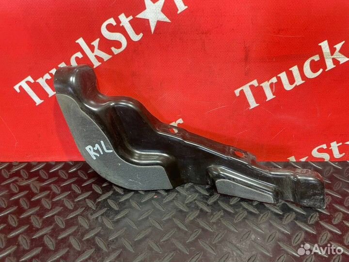 Кронштейн двери левой Renault T