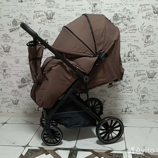 Прогулочная коляска luxmom H2 с перекидной ручкой