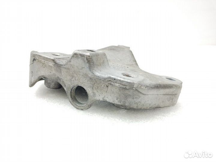 Кронштейн кпп Volkswagen Golf 6 2010