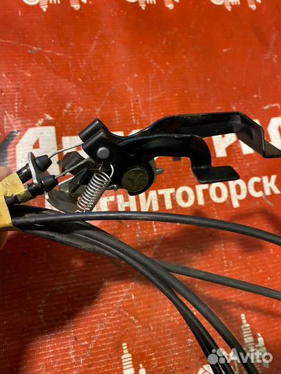 Тросик багажника BYD F3