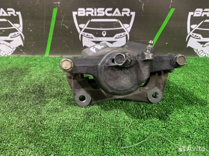 Суппорт тормозной передний правый Toyota Caldina