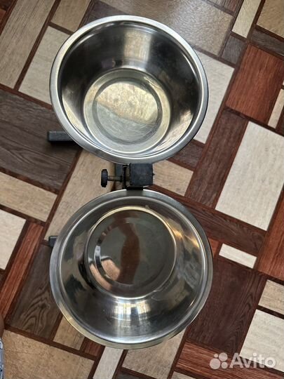 Миски на подставке для собак