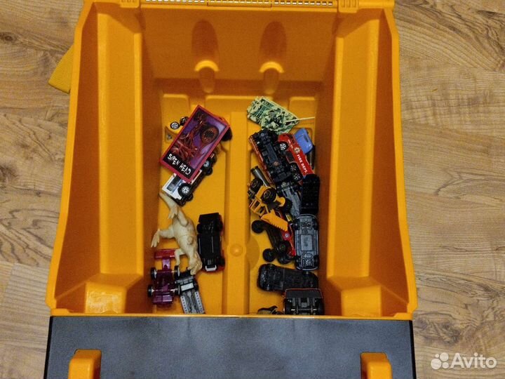 Машинка-каталка