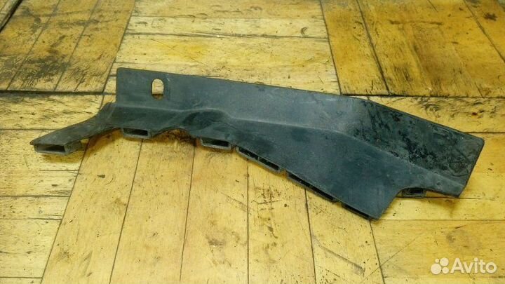 Водосток лобового стекла (жабо) правый Nissan Juke