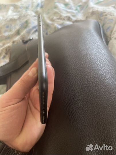 Телефон iPhone 7 plus