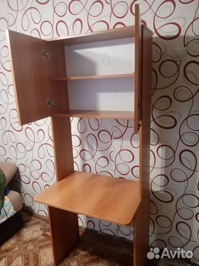 Письменный стол