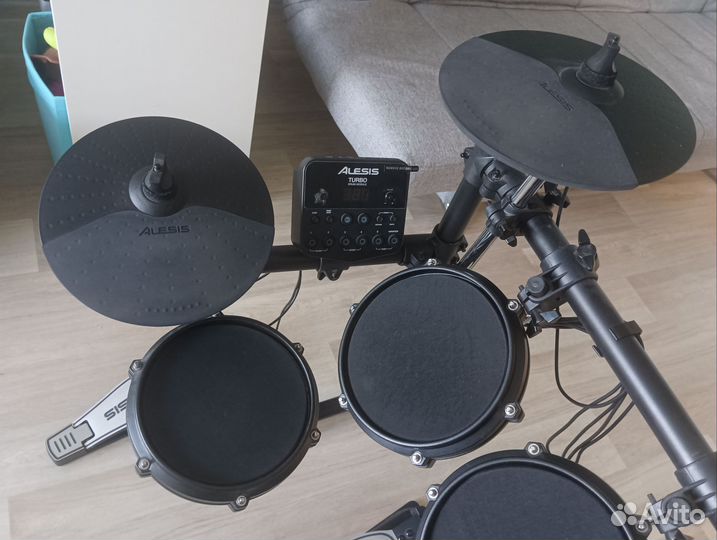 Электронные ударные alesis turbo mesh kit