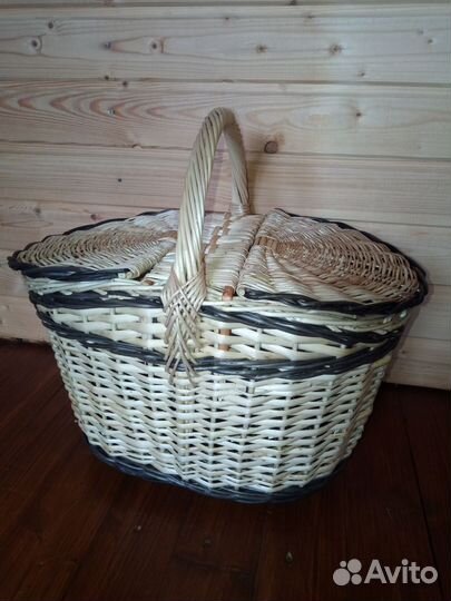 Корзина плетёная с крышками