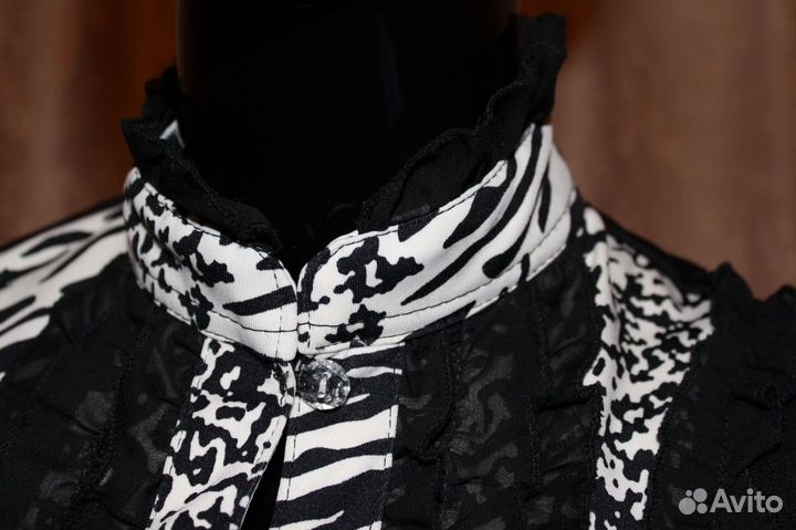 Платье с длинным рукавом