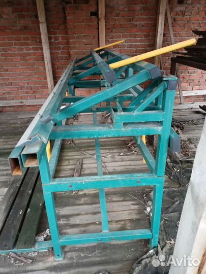 Листогиб бу