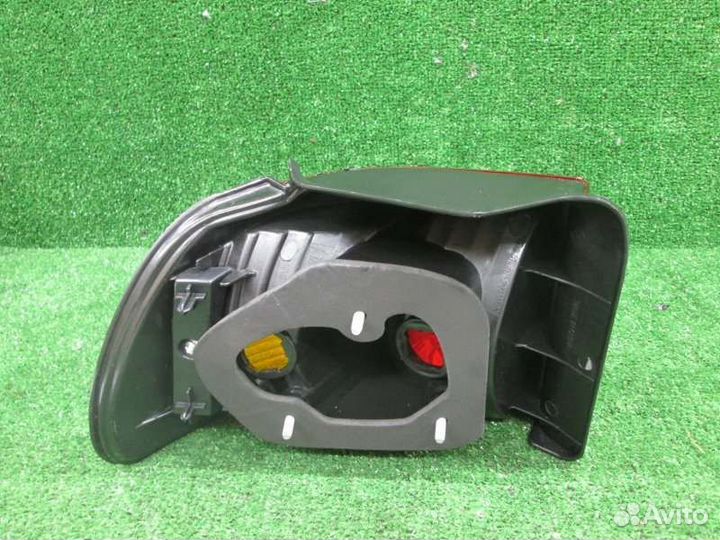 Стоп правый Toyota Ipsum SXM10