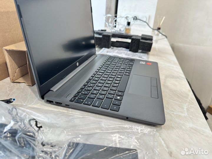 Новый ноутбук Hp 15.6 Ryzen 3 3250U + Radeon gddr5