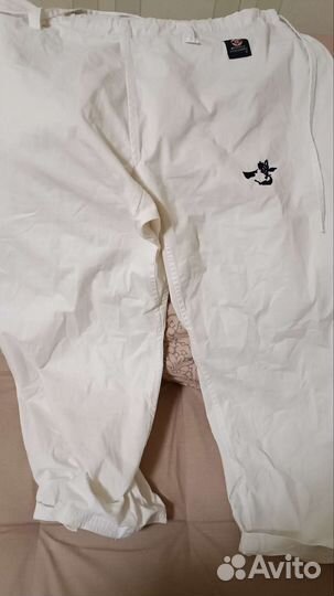 Кимоно для каратэ и амуниция