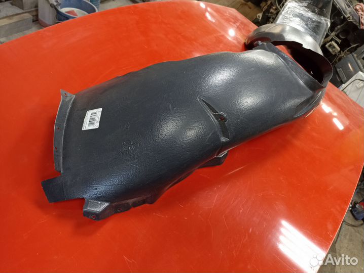 Подкрылок передний левый Ford Focus 2 C-MAX