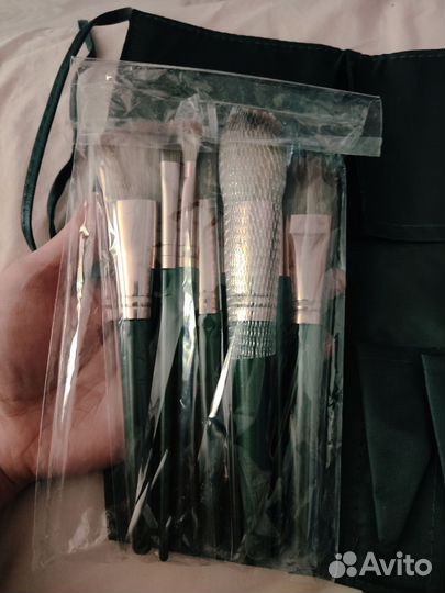 Кисти для макияжа с кожаным пеналом