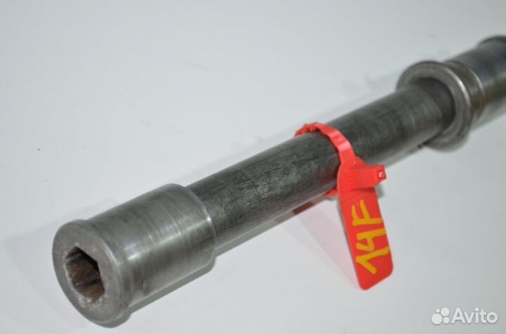 Ось переднего колеса Kawasaki ZX-9R ZX900B