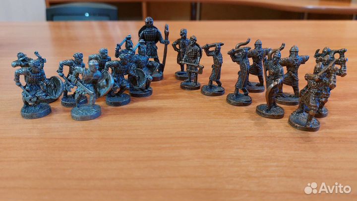 Металлические солдатики