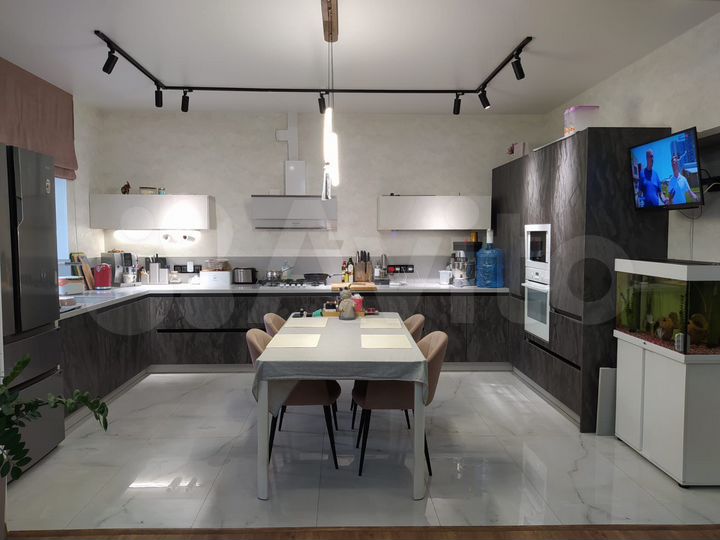 Дом 152 м² на участке 4 сот.