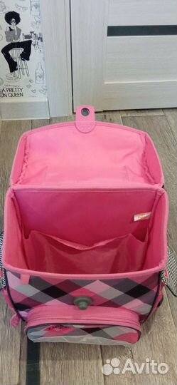 Ранец школьный для девочки розовый