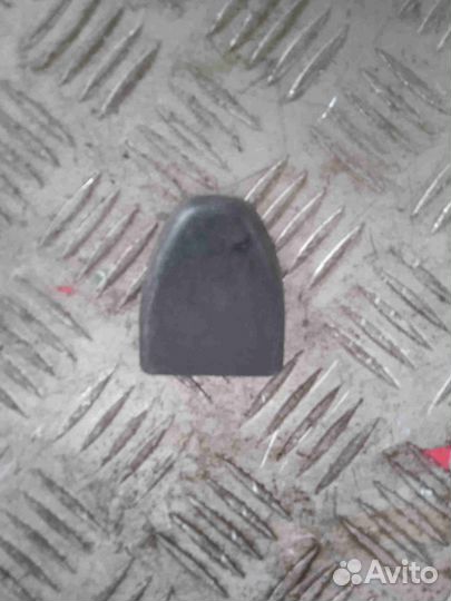 Крышка петли сиденья Тойота Королла AE110