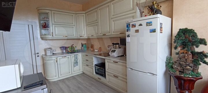 3-к. квартира, 71 м², 8/12 эт.