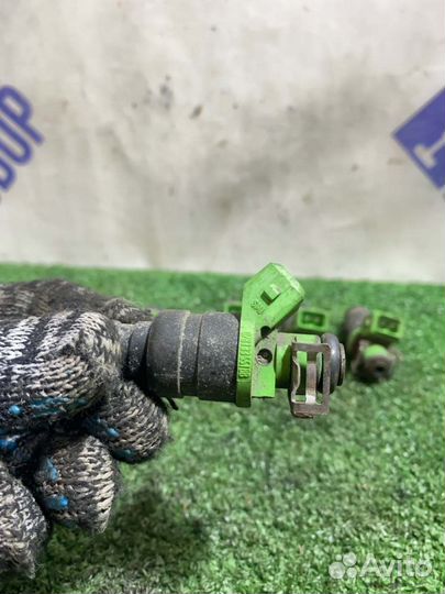 Форсунка топливная Audi A6 седан 2.4 AGA 1998