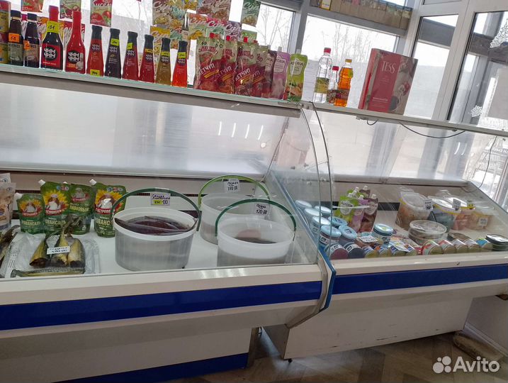 Холодильная витрина бу