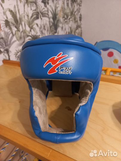 Продам взрослый шлем для бокса