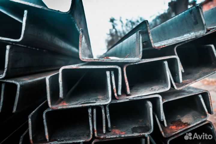 Швеллер металлический