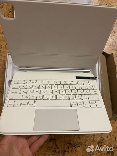 Чехол клавиатура для iPad pro 11