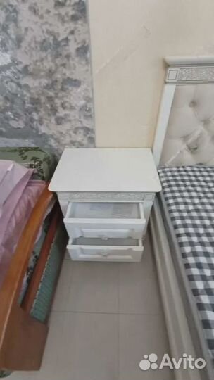 Тумба прикроватная 