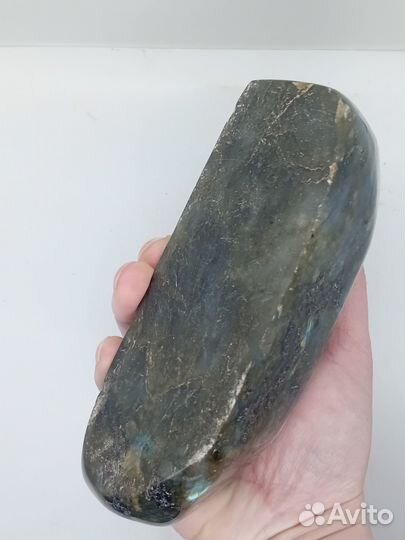 Камень лабрадорит