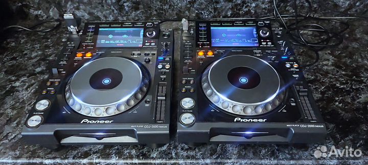 Проигрыватели Pioneer CDJ 2000 nexus