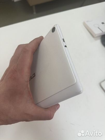 Планшет телефон Asus Zenpad P024