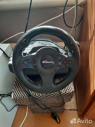 Игровой руль с педалями для пк