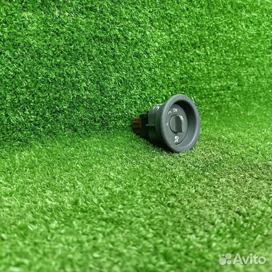 Кнопка Airbag Renault Logan 2007 8200169589