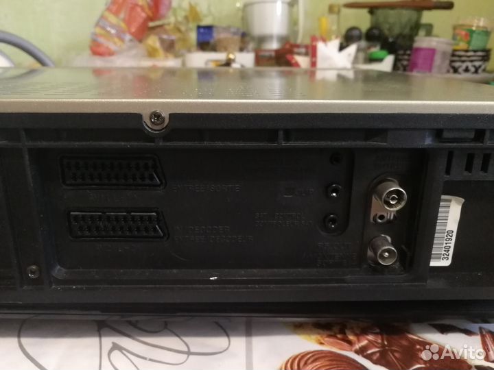 Видеомагнитофон JVC HR-S9700EU hi-fi stereo