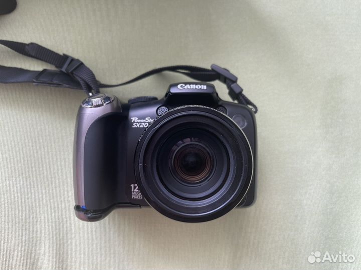 Компактный фотоаппарат canon