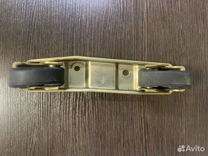 Крепление глушителя Toyota altezza,Lexus IS200-300