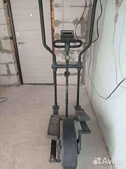 Эллиптический тренажер torneo