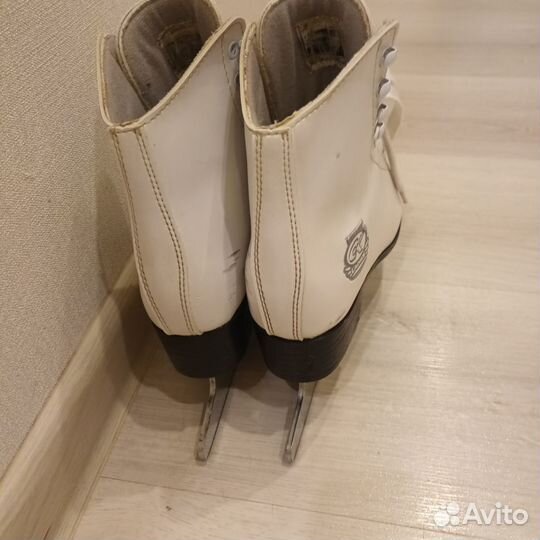 Коньки фигурные