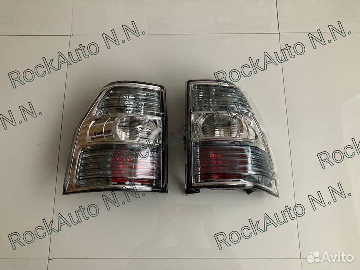 Фонарь задний (1шт) Mitsubishi Pajero IV